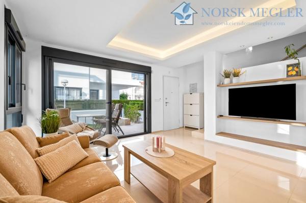 Chalet pareado en avenida Jerez de la Frontera s/n