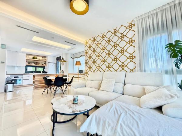 Chalet en calle Numero 5, 30