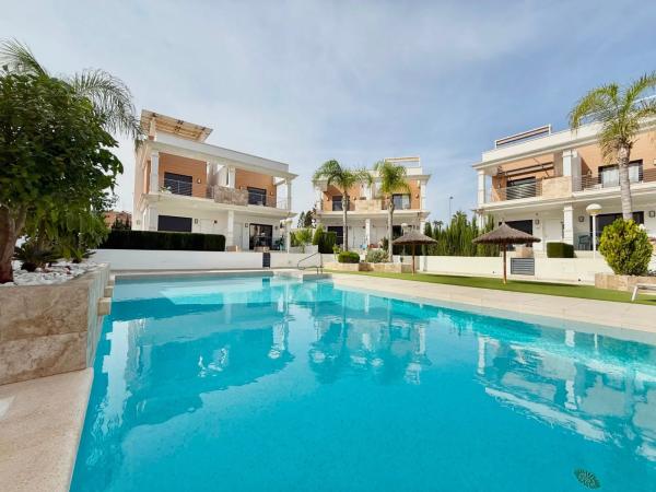 Chalet en calle Numero 5, 30