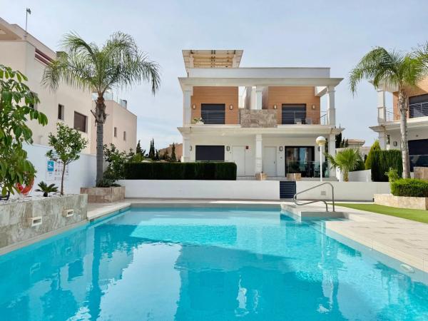 Chalet en calle Numero 5, 30