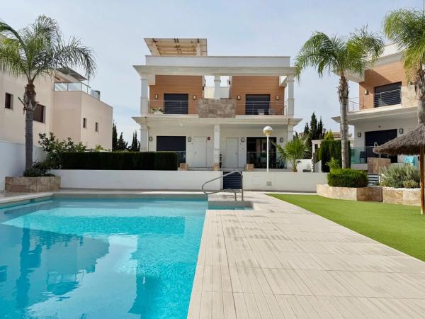 Chalet en calle Numero 5, 30