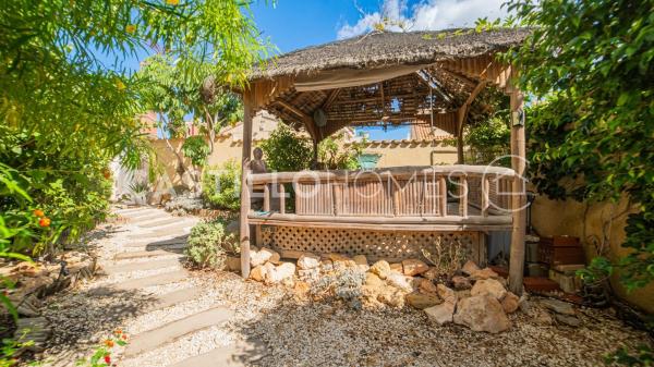 Chalet adosado en calle Rio Narcea, 2