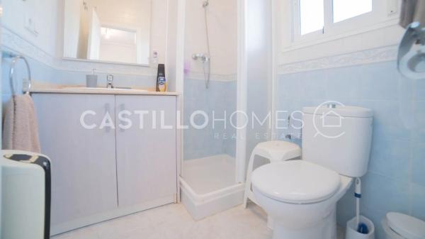 Chalet adosado en calle Rio Narcea, 2