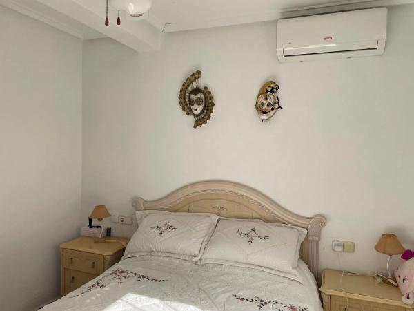 Chalet pareado en calle Pico de la Hoz, 3