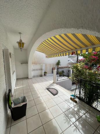 Chalet adosado en calle Costa de la Luz, 32