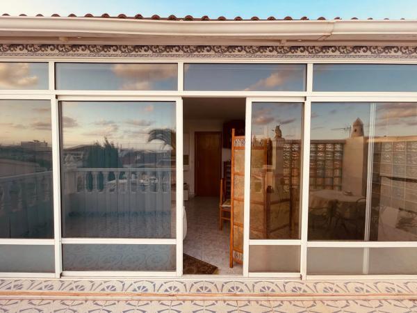 Chalet adosado en calle Costa de la Luz, 32