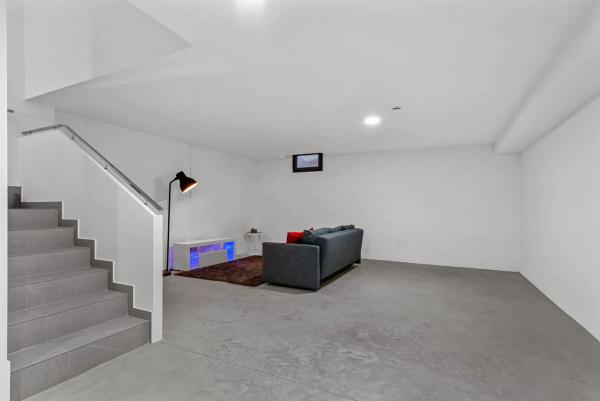 Chalet adosado en CL Rosalia De Castro, 34