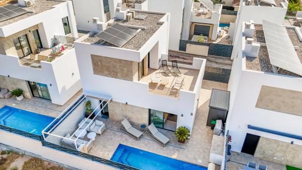 Casa independiente en calle Soria