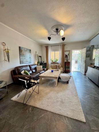 Chalet adosado en avenida Antonio Quesada