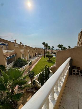 Chalet adosado en avenida Antonio Quesada