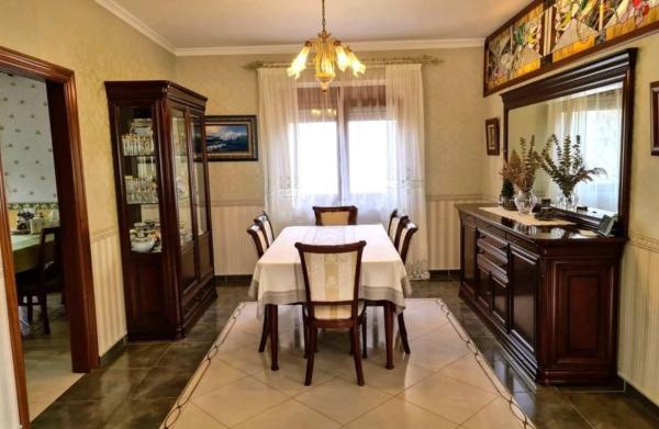 Chalet en calle de los Almendros, 41