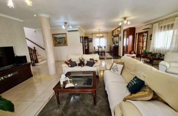 Chalet en calle de los Almendros, 41