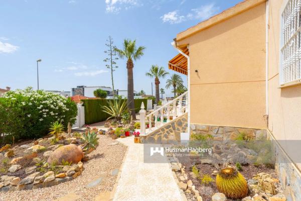 Chalet en calle Picasso