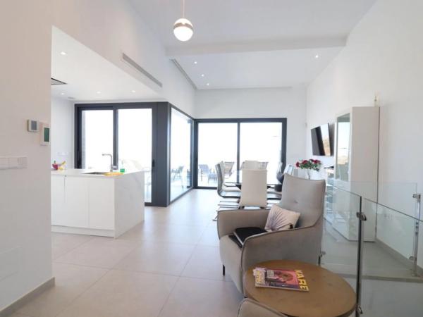 Casa independiente en calle Sierra de Grazalema, 372 -366