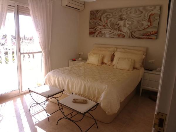 Chalet adosado en calle Trinquete