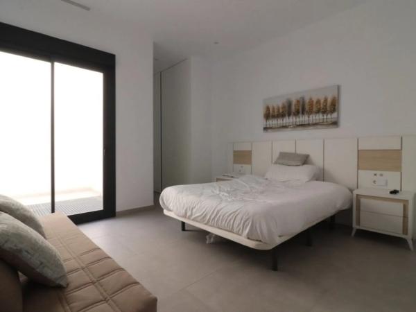 Casa independiente en calle Sierra de Grazalema, 372 -366