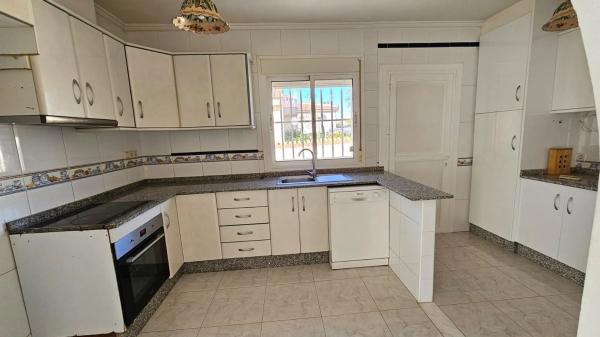 Casa independiente en calle Estocolmo