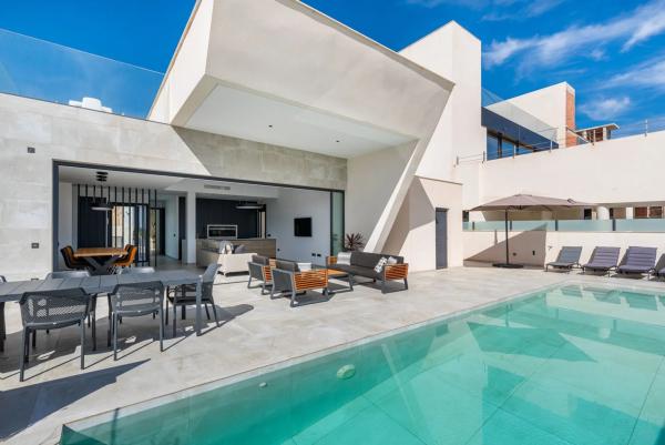 Casa independiente en avenida del Recorral, 151