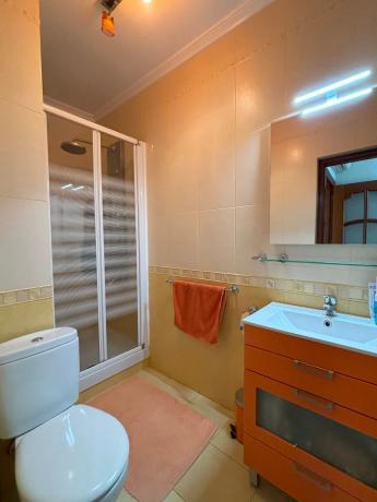 Casa independiente en CL Almendros