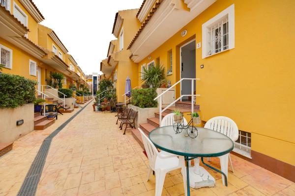 Chalet adosado en calle Rojaleros Ausentes, 33