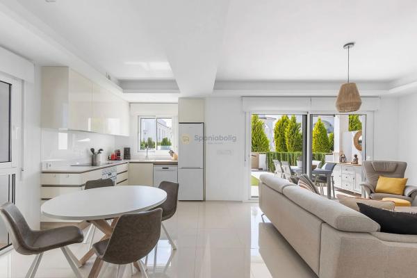 Piso en avenida del Salvador, 55