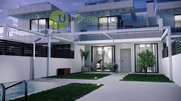 Chalet adosado en calle Orihuela