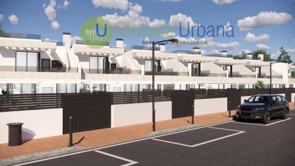 Chalet adosado en calle Orihuela