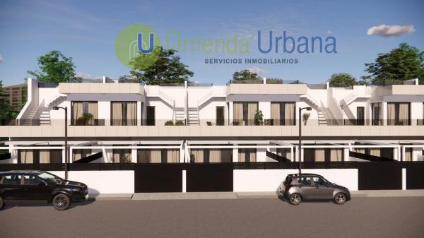 Chalet adosado en calle Orihuela