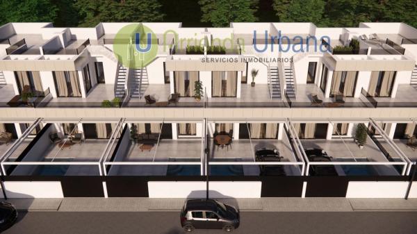 Chalet adosado en calle Orihuela