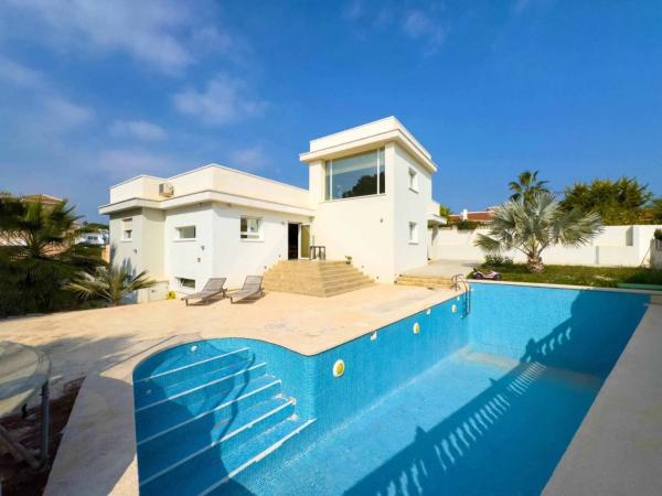 Chalet en avenida de las Naciones