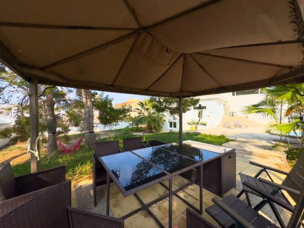 Chalet en avenida de las Naciones