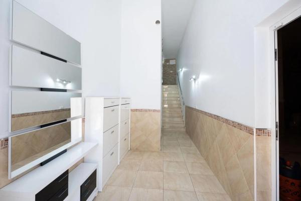 Chalet pareado en calle Romero