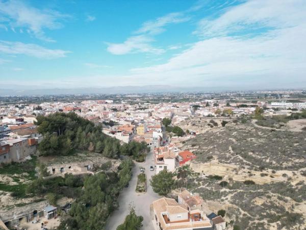 Chalet pareado en calle Romero