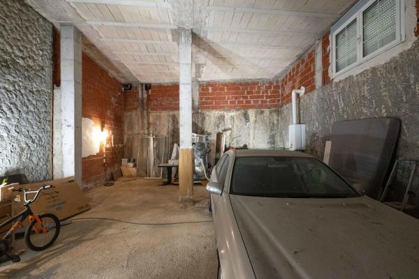 Chalet pareado en calle Romero