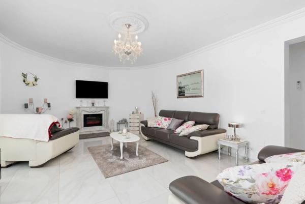 Chalet en calle León, 3