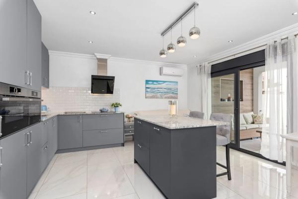 Chalet en calle León, 3