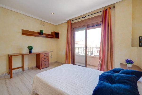 Chalet adosado en Cortés Valencianas, 33