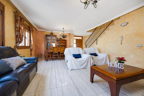 Chalet adosado en Cortés Valencianas, 33