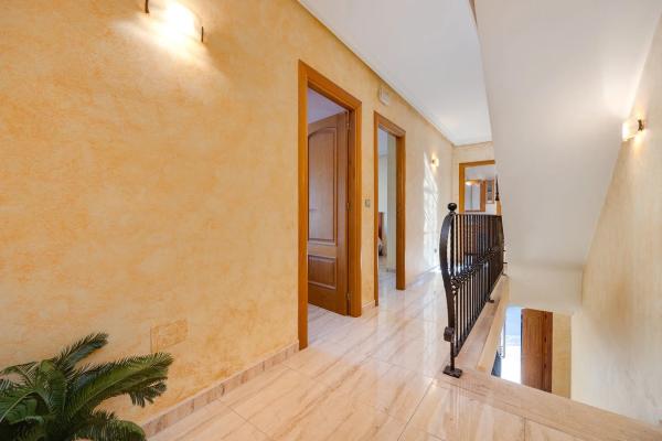 Chalet adosado en Cortés Valencianas, 33