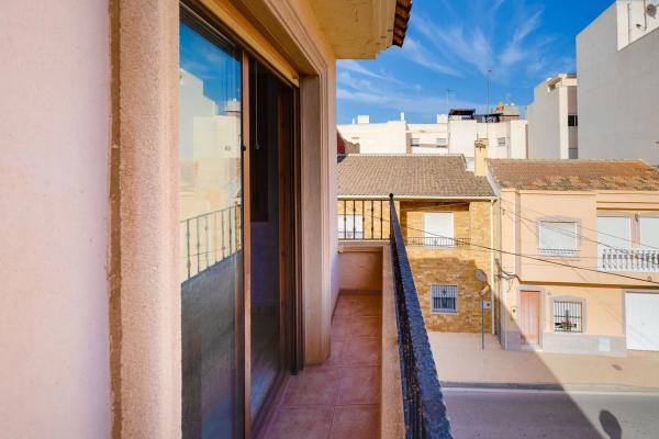 Chalet adosado en Cortés Valencianas, 33