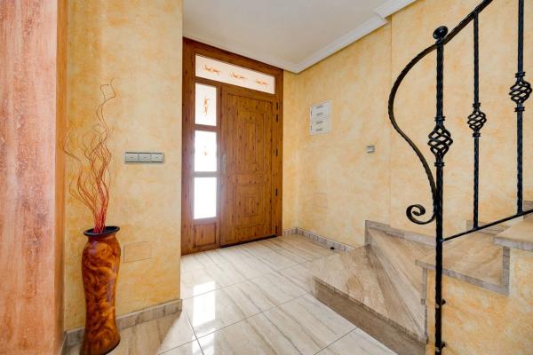 Chalet adosado en Cortés Valencianas, 33