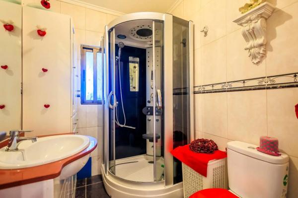 Chalet adosado en calle Costa Tropical, 2