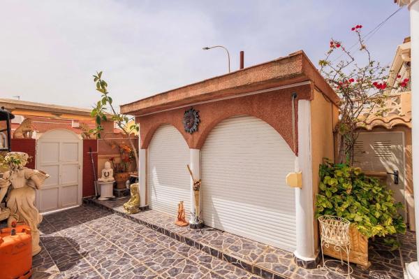 Chalet adosado en calle Costa Tropical, 2