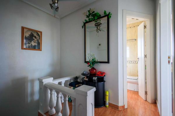 Chalet adosado en calle Costa Tropical, 2