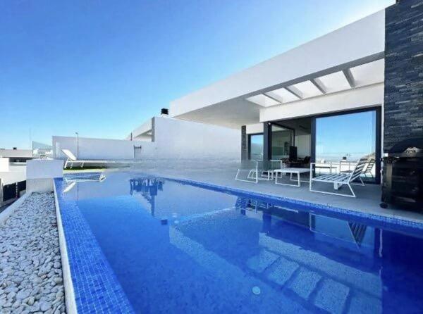 Chalet pareado en avenida del Recorral, 139