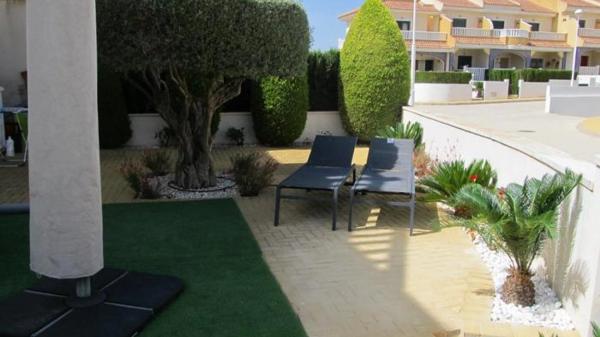 Chalet pareado en calle Pamplona