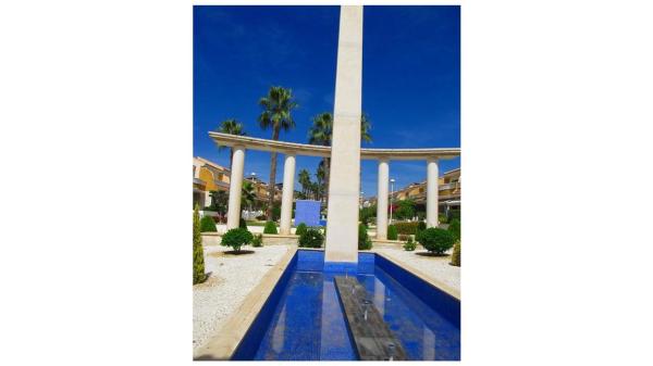 Chalet pareado en calle Pamplona