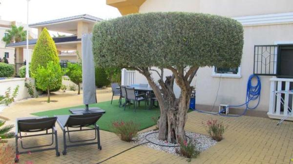 Chalet pareado en calle Pamplona