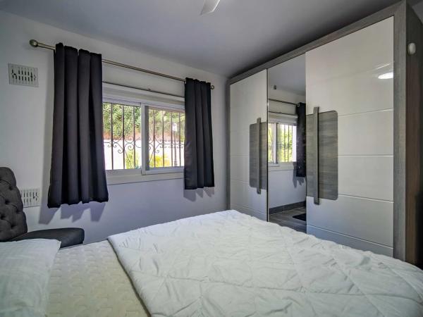 Casa independiente en avenida de l'Albir, 56