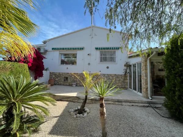 Casa independiente en calle els Lleons s/n